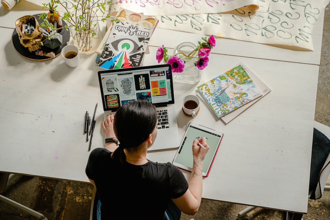 How can B2B overseas enterprises create and operate TikTok short videos?