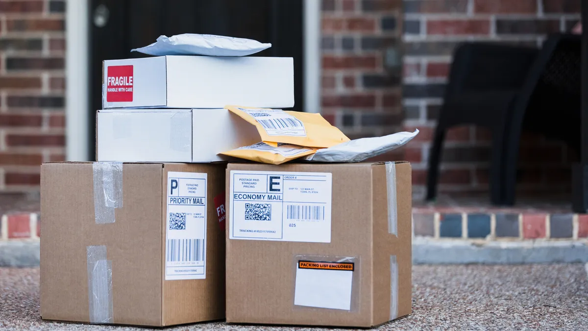 UK Christmas return wave hits, £ 1.5 billion worth of goods' take home '