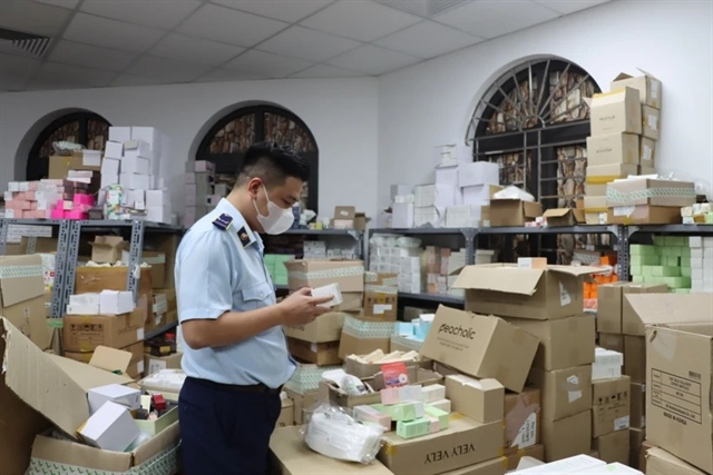 Vietnam's e-commerce tax reform has landed heavily!  Some are happy, some are sad